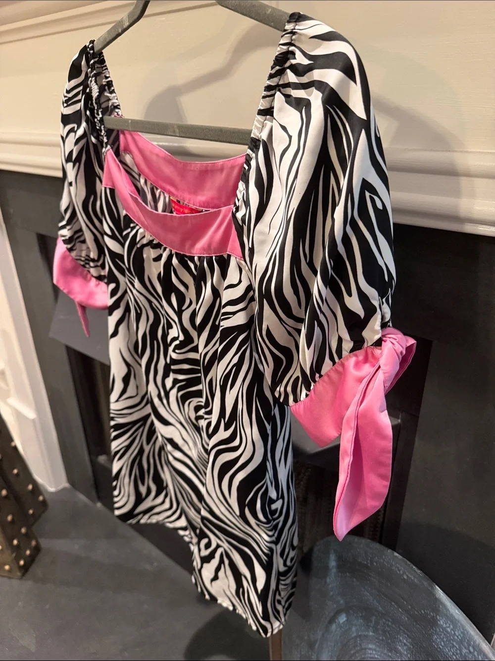 Sunny Leigh Black & Pink Zebra-Print Puff Sleeve Top - Picture 6 of 6